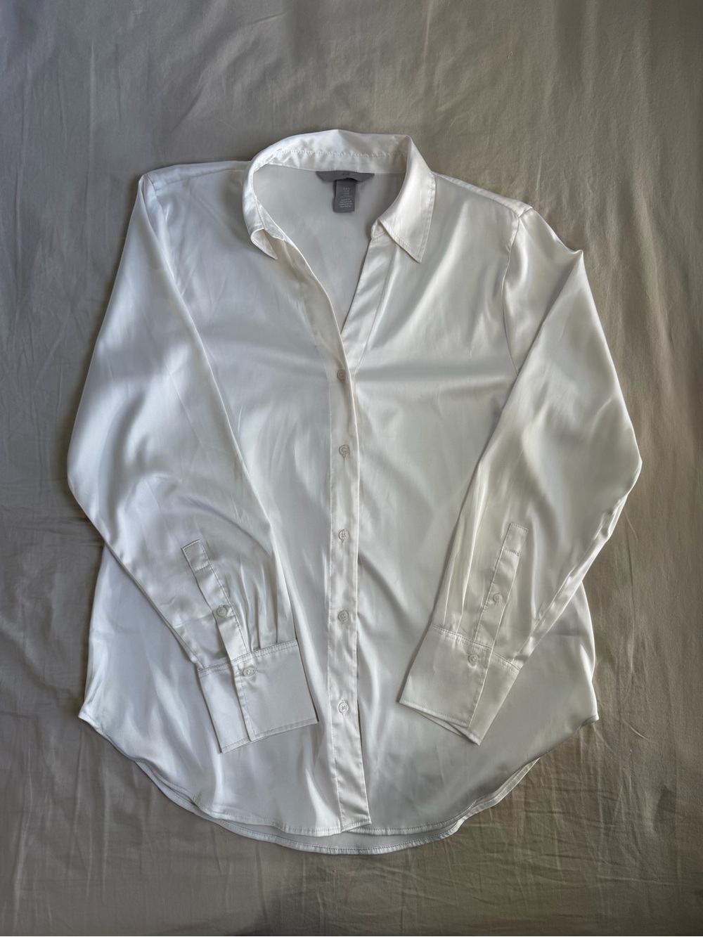 Women’s Silk Off-White Button-Down